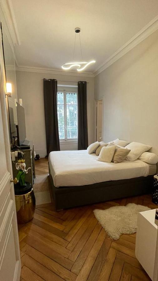 Belges Lião Exterior foto